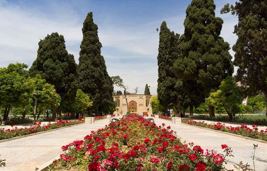 باغ جهان نما واقع در چهارراه حافظیه شیراز